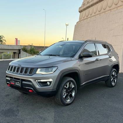 JEEP COMPASS 2.0 16V DIESEL TRAILHAWK 4X4 AUTOMÁTICO JEEP COMPASS 2.0 16V DIESEL TRAILHAWK 4X4 AUTOMÁTICO